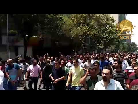 Protesters chanting &quot;Death to the Dictator&quot; in Iran capital