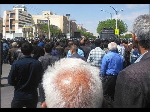 ISFAHAN, Iran, Apr. 10, 2018. Farmers stage major protest gathering in Khourasgan Square