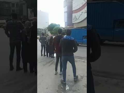 اردبیل ۲۳اردیبهشت - حمله مأموران سرکوبگر انتظامی به مردمی که علیه گرانی به اعتراض برخاستند