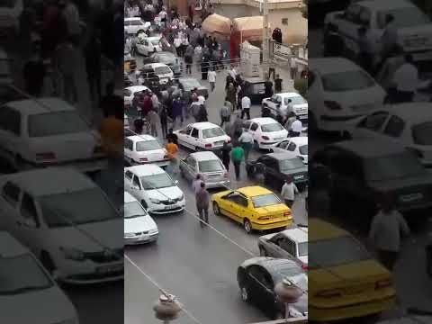 ارومیه مردم دلیر این شهر مأمور سرکوبگر رژیم را گوشمالی دادند ۳۰شهریور