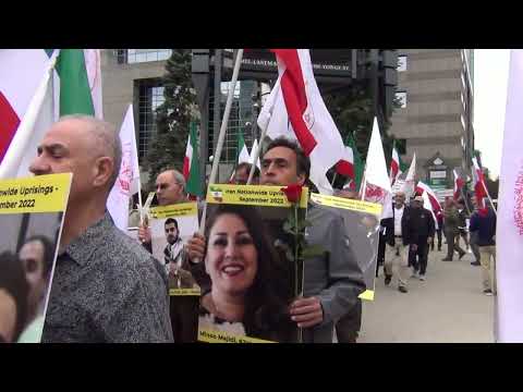 تظاهرات ایرانیان آزاده هواداران سازمان مجاهدین درتورنتو در حمایت از قیام مردم ایران