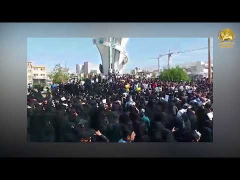 KAZERUN, Iran, Apr. 18, People protest against regime&#039;s decision to separate parts of the city