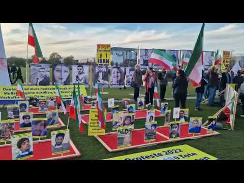 Protest and Sit-in by Freedom-loving Iranian in Berlin - November 10