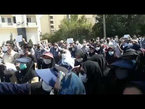 تجمع  اعتراضی معلمان و فرهنگیان شیراز ۱۱ مهر