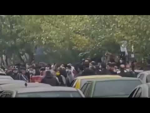 تجمع اعتراضی مالباختگان آذویکو مقابل وزارت صنعت