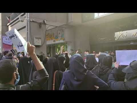 هجدهمین روز تجمع اعتراضی کارنامه سبزها مقابل وزارت آموزش و پرورش