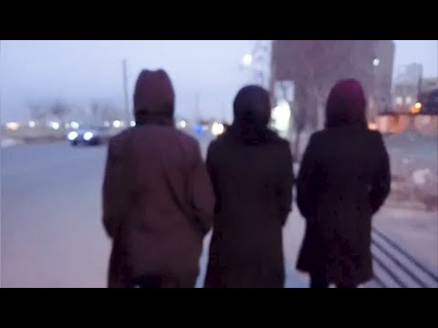پاکدشت تهران - شعارهای کانون دختران شورشی علیه اعدام و برای استمرار قیام درود بر رجوی