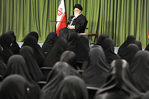 khamenei-women-300