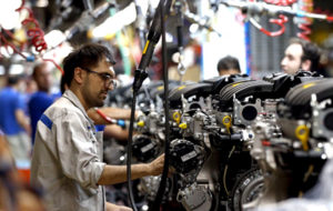 Iran: 450,000 Automotive Industry Workers on the Verge of Unemployment