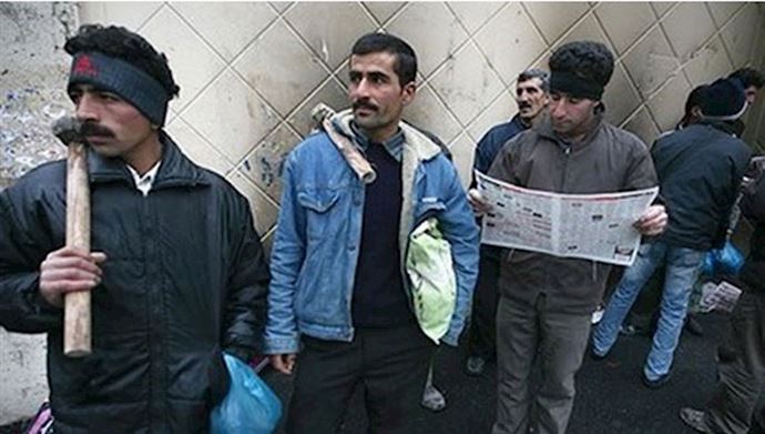 Iranian-workers-are-forced-to-go-back-to-work-amid-coronavirus-outbreak