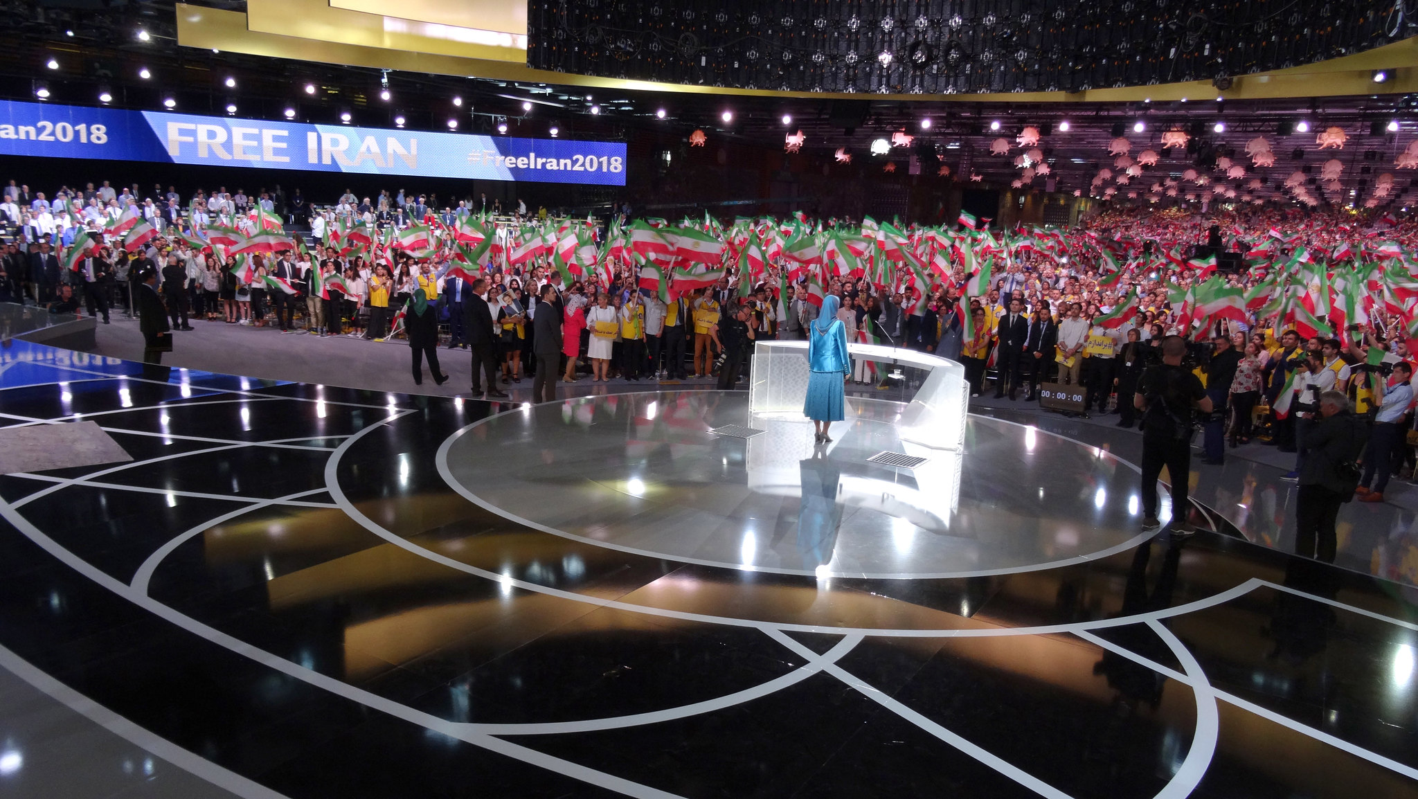Iran: Bipartisan Group of Prominent U.S. Figures Support the NCRI and the MEK