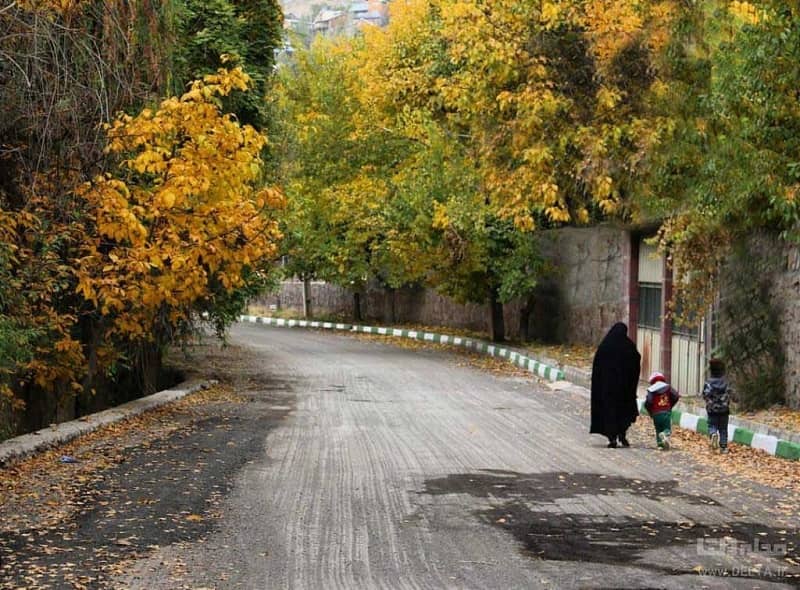 One of Damavand's streets. Damavand is an ancient and historic city close to Iran's tallest peak Mount Damavand. The city is in Tehran Province, and its residents have a hard life because of the coronavirus and the Iranian regime's mismanagement of the outbreak. The coronavirus death toll in Tehran Province has reached 41,021