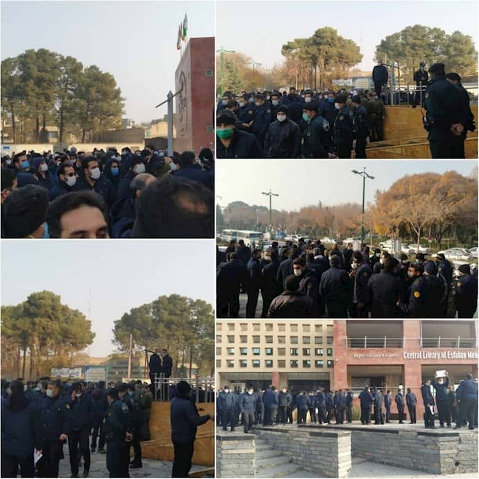 Workers of Ilam municipality in northwest Iran hold a protest gathering in front of the Judiciary of Ilam province - December 13, 2020