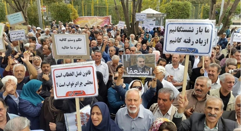 Iranian-retirees-pensioners-protest