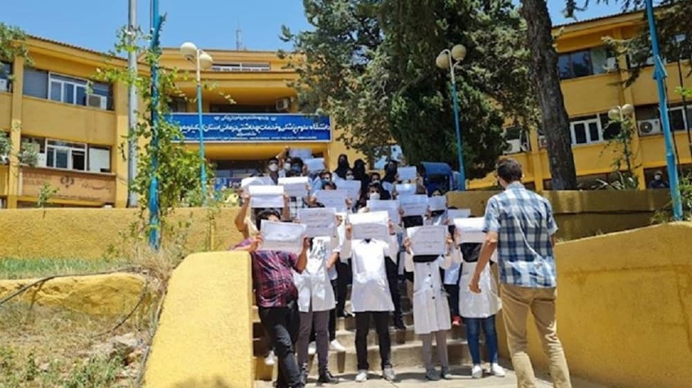 Yasuj – Doctors and Medical staff protest