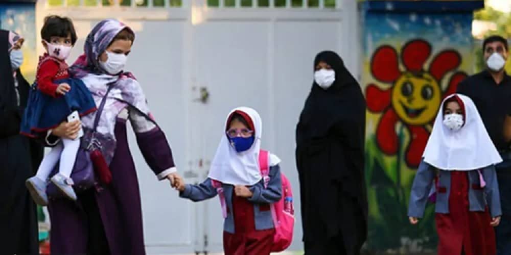 Iranian-mothers-banned-from-receiving-childrens-report-cards
