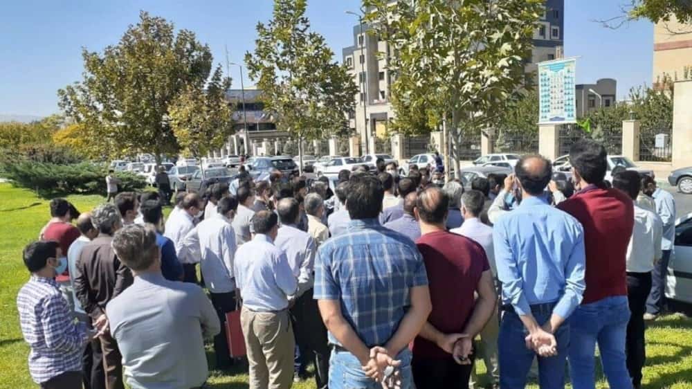 iranian-teachers-protests-25092021-min