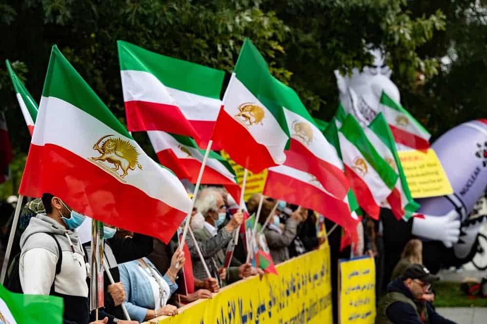 Iran-protests-Raisi-2