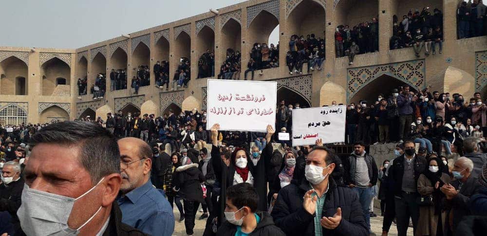 iran-isfahan-protests-min