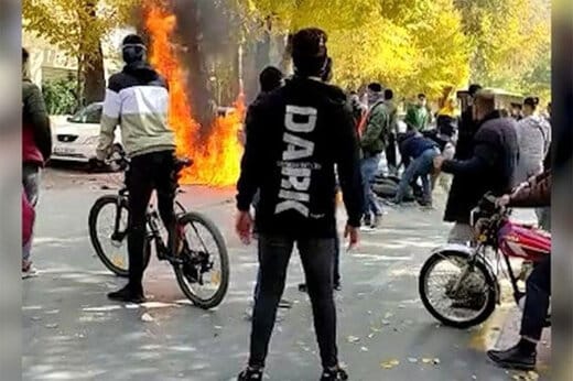 iran-isfahan-setting-police-motorcycle-fire