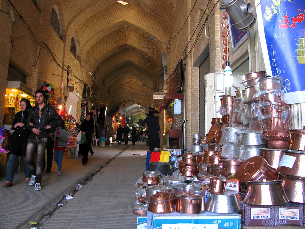 iran-kermanshah-bazaar