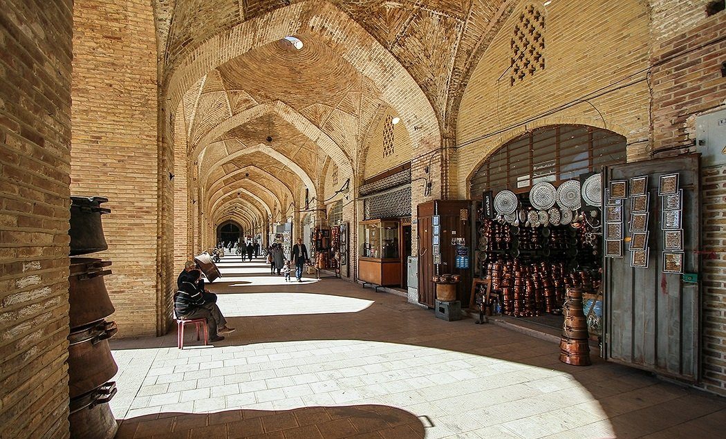 iran-kerman-bazaar-e1649663599345