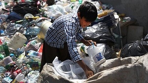 iran-children-garbage-small