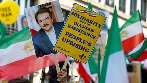 free-iran-rally