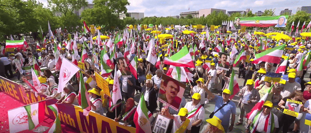 thousands-of-Iranians-gathered-in-Berlin-5-1