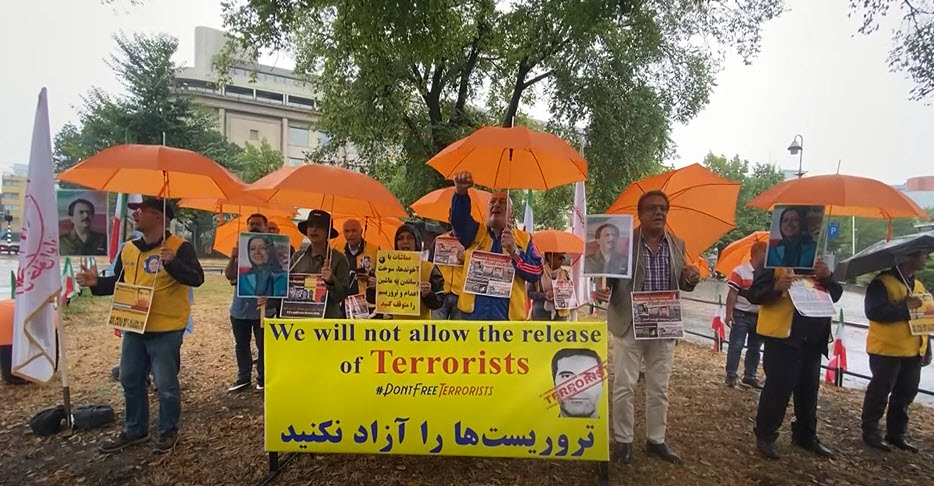 supporters-of-the-Iranian-Resistance-in-the-Netherlands-held-a-rally