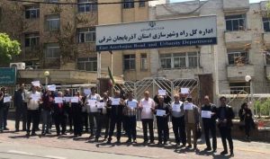 iran workers protest 27042023
