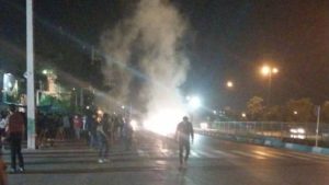 Regime security forces fired tear gas at protesters in Isfahan central Iran
