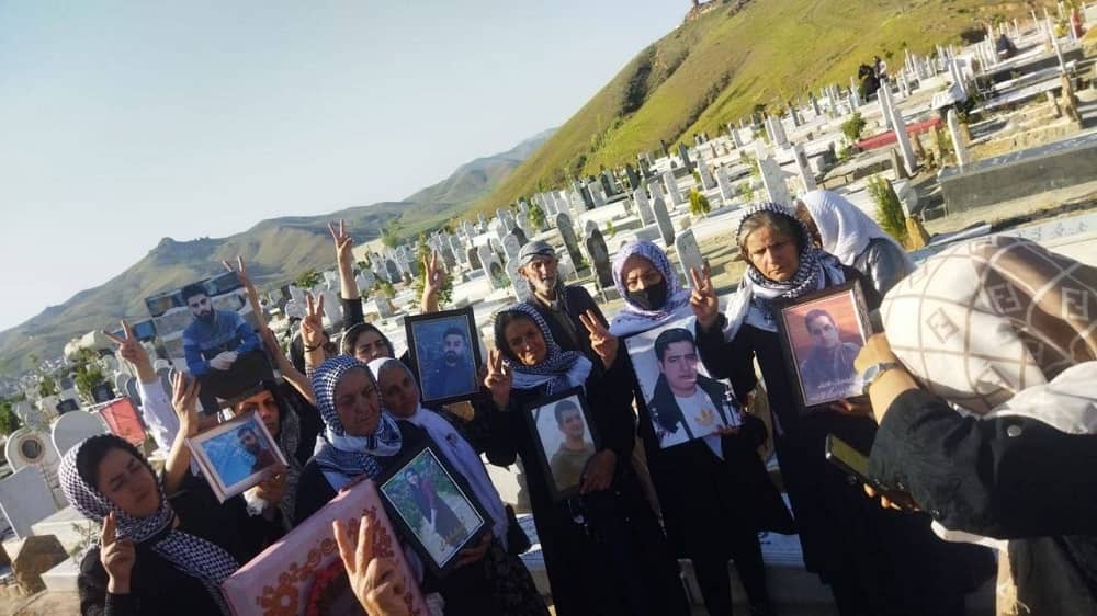iran kurdistan martyrs honoring