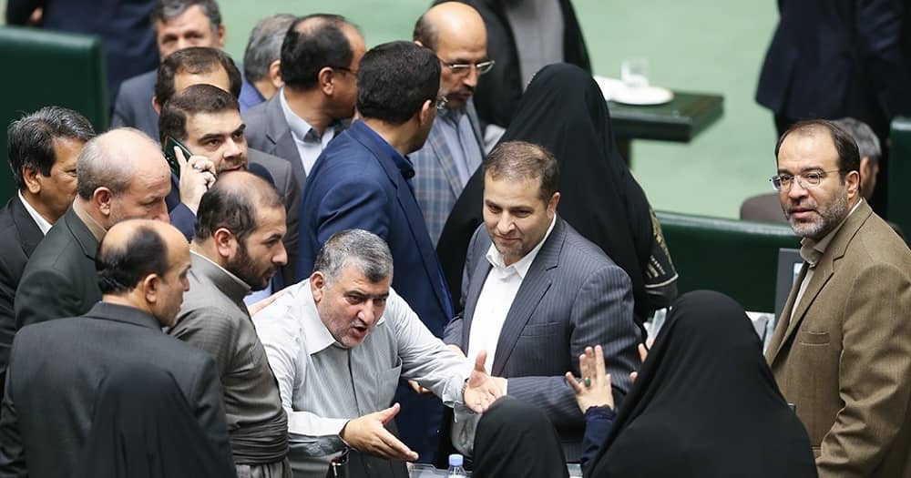 iran majlis parliament fight (1)