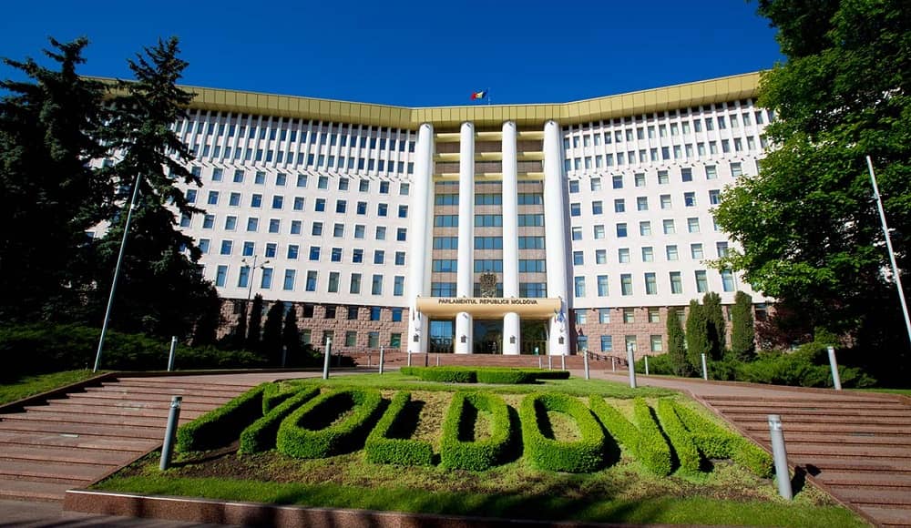 moldova parliament (1)