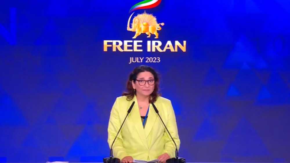 Iraqi human rights activist Hannaneh Abd Al-Latif gave a speech in support of NCRI President-elect Maryam Rajavi for a democratic, secular republic of Iran at Free Iran World Summit—Day 2