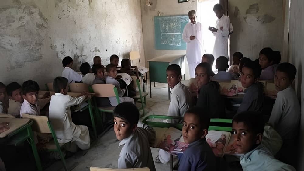 iran sistan baluchestan classroom children