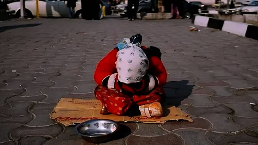 iran poverty girl begging