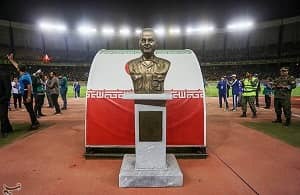 iran sepahan stadium soleimani statue