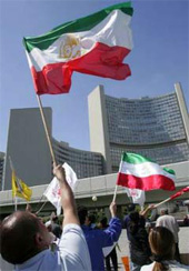 Vienna demonstration in support of Iranian Resistance call for referral of mullahs' regime to Security Council