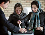 Iraqi women voting