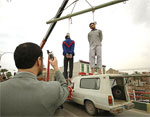 Iran: Two men hanged in public in southern Iran