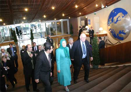 Following Ahmadinejad's remarks, Mrs. Rajavi warned against delay in adopting a firm policy against mullahs, affirmed democratic change is definitive response to Tehran's nuclear threat