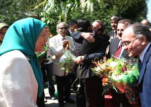 Rajavi meets members of NCRI after removal of judicial restriction