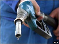 Iran calls halt to petrol imports