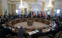 G8 leaders urge Iran to comply with nuclear demands