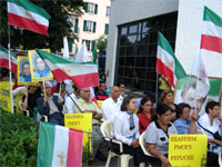 Growing support for sit-in outside UNHCR in defense of Iranian Mojahedin