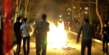 Fire Festival turned into show of popular revulsion against the mullahs' regime