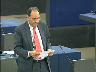 Dr. Alejo Vidal-Quadras speaking in the plenary session of the European Parliament in Strasbourg on Friday 24, 2009, which adopted the resolution titled “Humanitarian Situation of Camp Ashraf Residents.”  