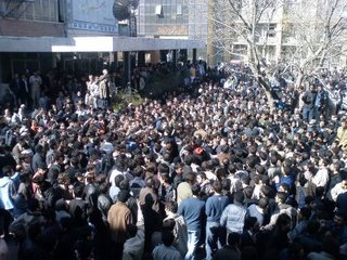 Hundreds of Polytechnic University (Amirkabir) students protested for the second day in row to burying remains of five members of the Islamic Revolutionary Guard Corps (IRGC) left from 1980-88 war with Iraq on the campus.